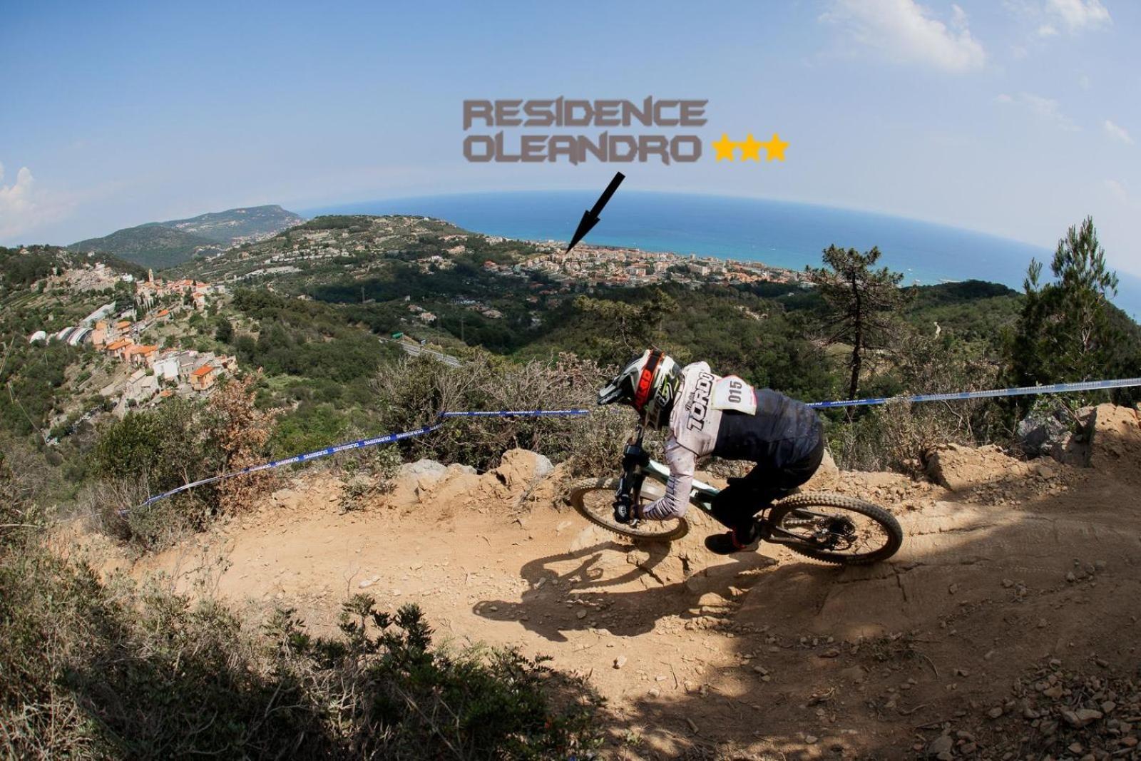 Residence Oleandro ピエトラ・リーグレ エクステリア 写真