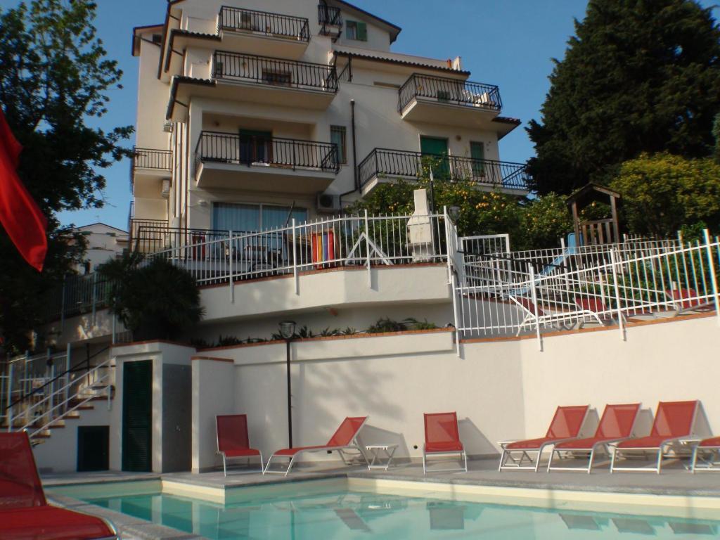 Residence Oleandro ピエトラ・リーグレ エクステリア 写真